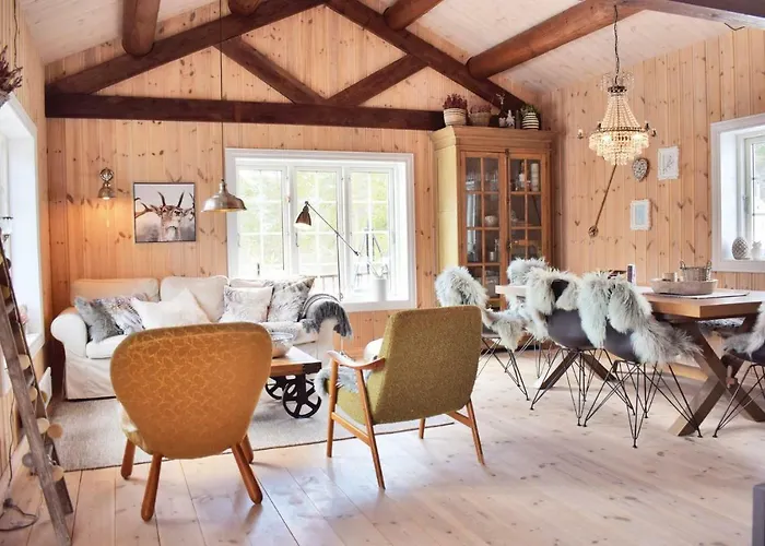 Hébergement de vacances Three-bedroom In Hovet